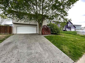 3224 92nd Dr NE in Lake Stevens, WA - Building Photo