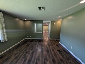 6954 Marvin Trail in Redding, CA - Building Photo - Building Photo