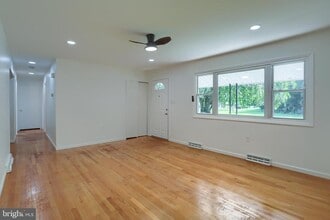 426 Linden St in Mechanicsburg, PA - Building Photo - Building Photo