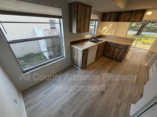 10001 Turkey Trot Pl in Tampa, FL - Building Photo - Building Photo