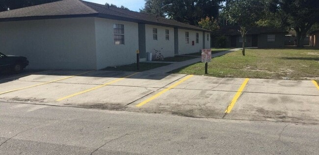 property at 1647 Goodyear Ave