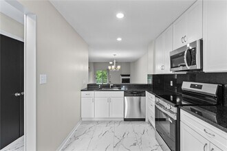 178 Cascade Cir Dr in Ballwin, MO - Building Photo - Building Photo