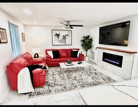 6809 S Juanita St in Tampa, FL - Building Photo - Building Photo