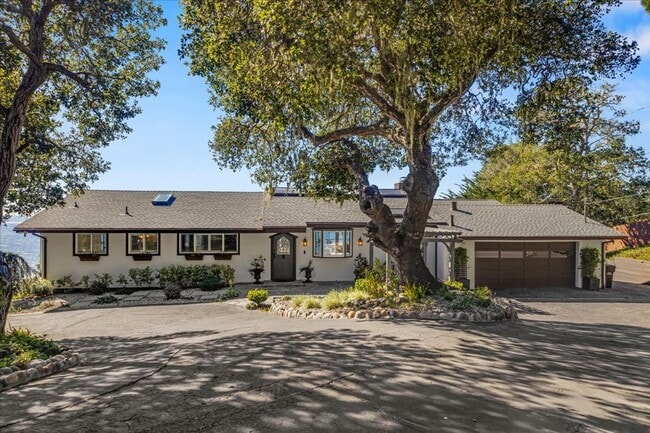 15 Mentone Rd in Carmel, CA - Building Photo - Building Photo