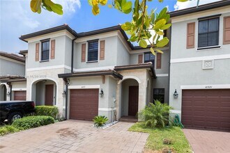 10335 W 34th Ct in Hialeah, FL - Building Photo - Building Photo