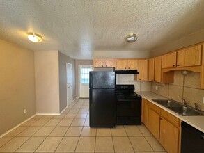 3803 Woodrow Dr-Unit -B in Killeen, TX - Building Photo - Building Photo