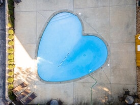 Southridge in Kansas City, KS - Building Photo