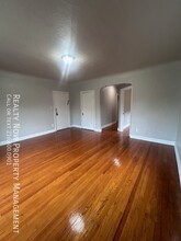 2976 S Moreland Blvd, Unit 2976 / 16 in Cleveland, OH - Building Photo - Building Photo