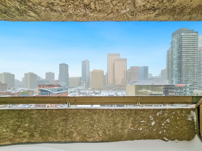 718-712 12 Ave SW in Calgary, AB - Building Photo - Building Photo