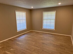 1920 E Mimosa St in Springfield, MO - Building Photo - Building Photo