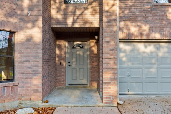 2005 Jasper Ln in Cedar Park, TX - Foto de edificio - Building Photo