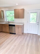 43 Bates St in Northampton, MA - Building Photo - Building Photo