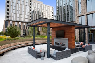 917 W Madison St, Unit S 2.4 in Chicago, IL - Building Photo - Building Photo
