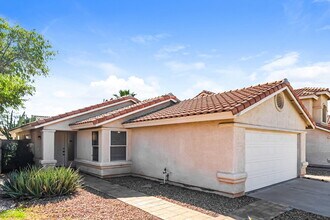 1327 E Muriel Dr in Phoenix, AZ - Building Photo - Building Photo