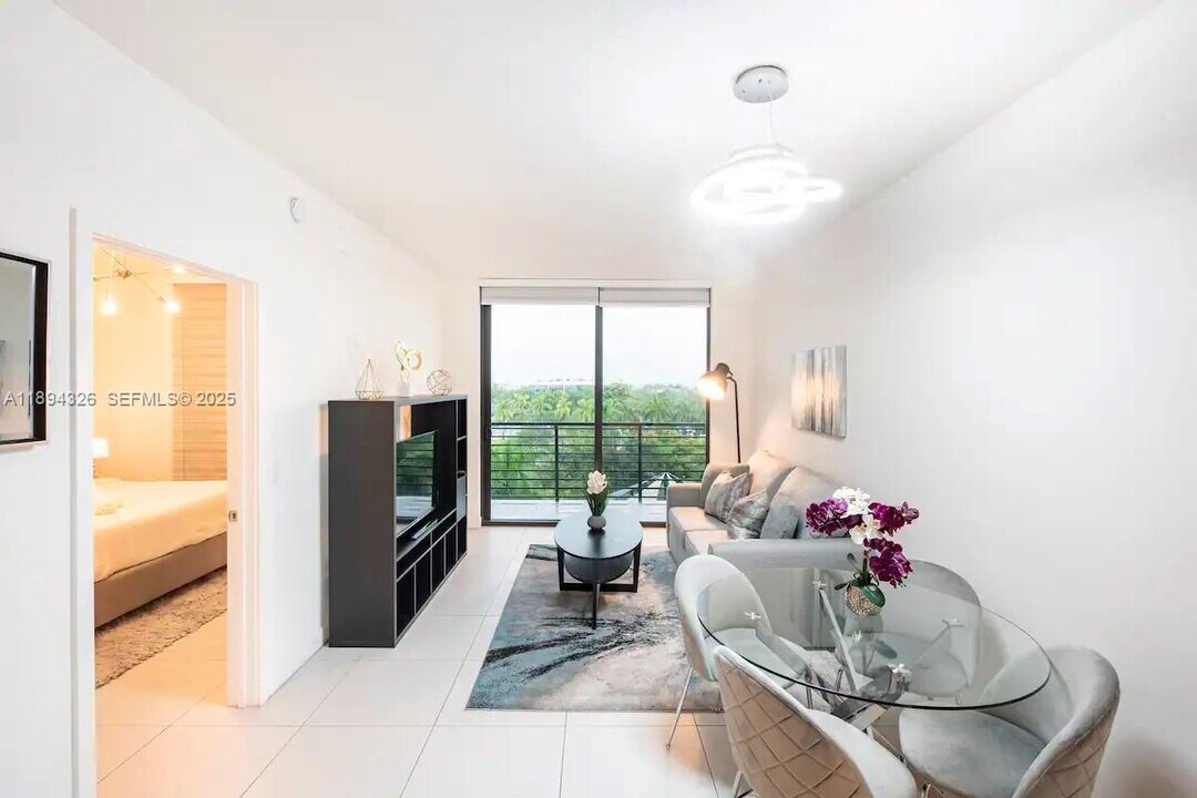 5350 NW 84th Ave in Miami, FL - Building Photo