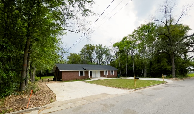 445 W Green St, Unit A-445 in Bainbridge, GA - Building Photo - Building Photo