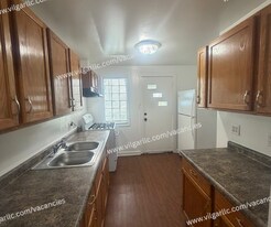 423 Lilac St in East Chicago, IN - Building Photo