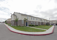 Lozano Vista Apartments in Mendota, CA - Foto de edificio - Building Photo