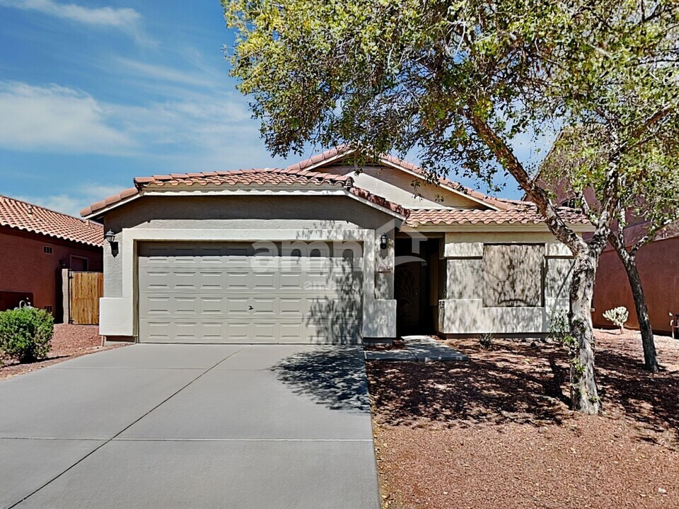 18132 W Sanna St in Waddell, AZ - Building Photo