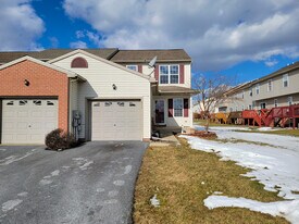 2127 Penn St in Lebanon, PA - Building Photo