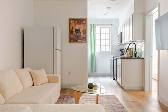1384 Ridge Ave in Philadelphia, PA - Building Photo - Building Photo