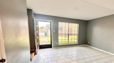 4205 Benard Ct in Pasadena, TX - Building Photo - Building Photo