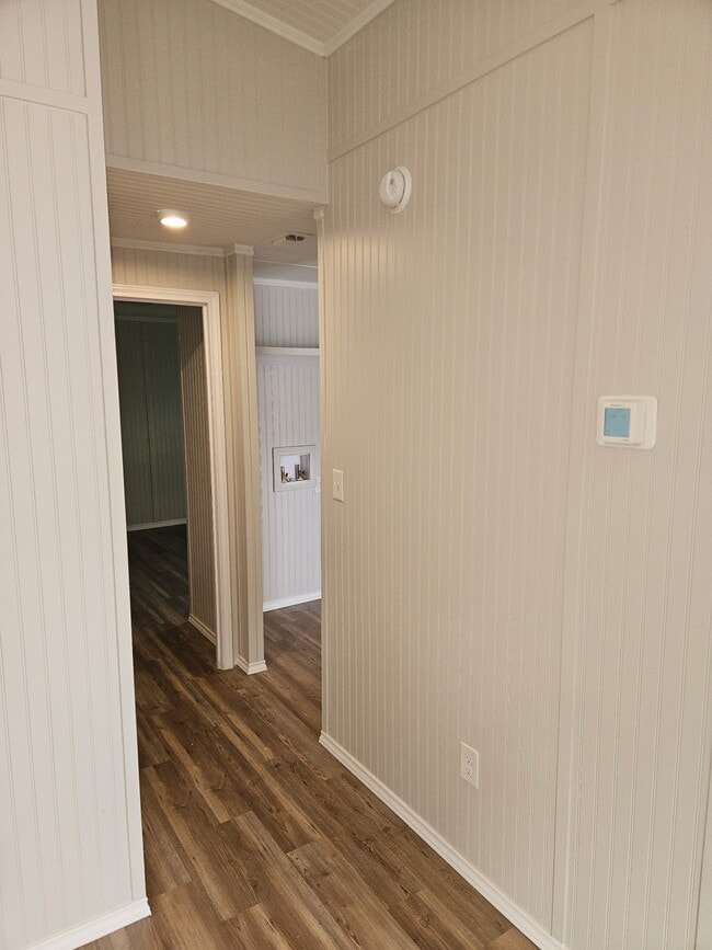 21475 Coyote Trl, Unit 2A in Lago Vista, TX - Foto de edificio - Building Photo