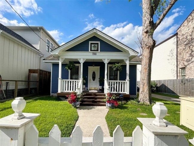 property at 711 E 10 1/2 St