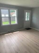 15 Elm St in Ellenville, NY - Building Photo - Building Photo