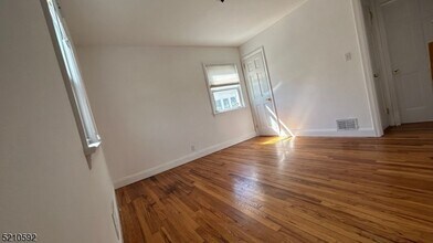 67 Prescott Turn in Clark, NJ - Building Photo - Building Photo