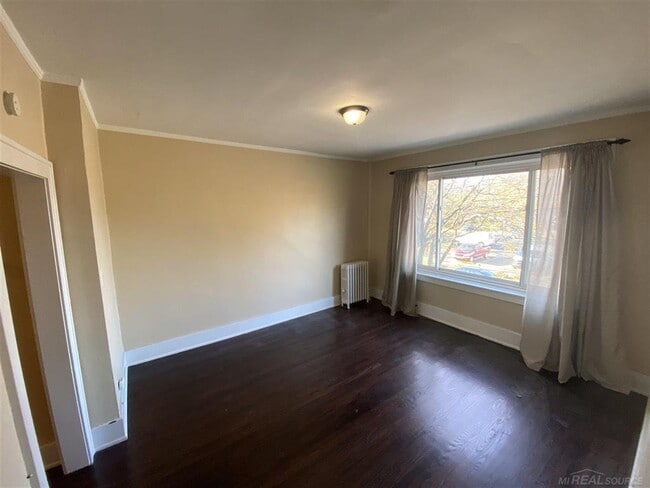 15304 Kercheval Ave in Grosse Pointe Park, MI - Building Photo - Building Photo