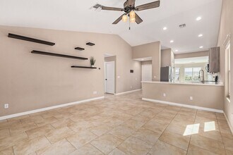 10778 W Cambridge Ave in Avondale, AZ - Building Photo - Building Photo