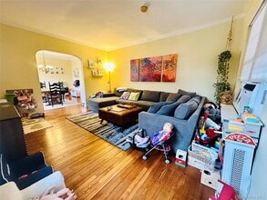 231 Manorhaven Blvd in Port Washington, NY - Building Photo - Building Photo