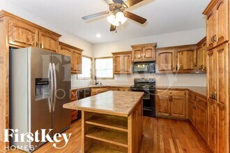 14050 Drury Ct in Grandview, MO - Building Photo - Building Photo