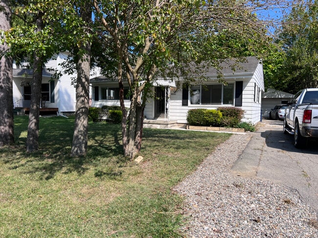 3335 Springbrook St in Ann Arbor, MI - Building Photo - Building Photo