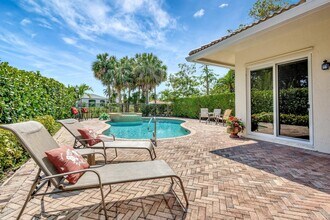 2941 Twin Oaks Way in Wellington, FL - Building Photo - Building Photo