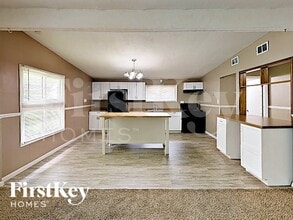 805 Robinwood Dr, Unit 11-15 in Florissant, MO - Building Photo - Building Photo