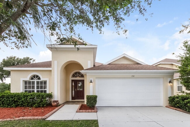 property at 1792 Old Summerwood Blvd