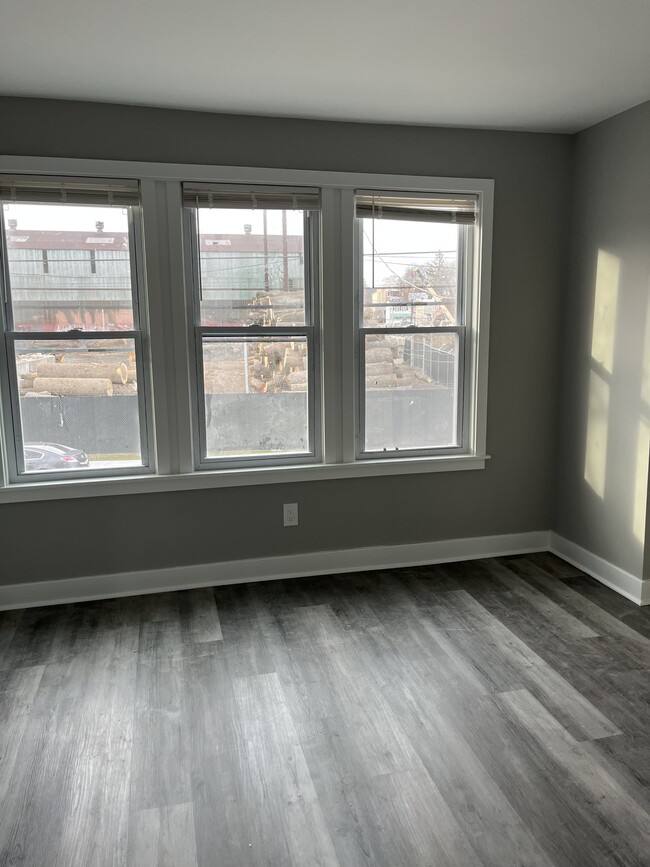 805 W 5th St in Chester, PA - Building Photo - Building Photo