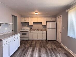 503 James Ct, Unit D in Glendale Heights, IL - Foto de edificio - Building Photo