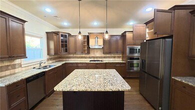 3361 Lake McGinnis Dr in Suwanee, GA - Building Photo - Building Photo