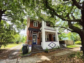 146 W 6th St in Jacksonville, FL - Building Photo