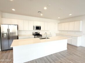 10136 E Ursula Ave in Mesa, AZ - Building Photo - Building Photo