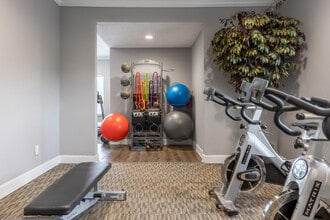 Vue on Medlock in Peachtree Corners, GA - Building Photo - Interior Photo