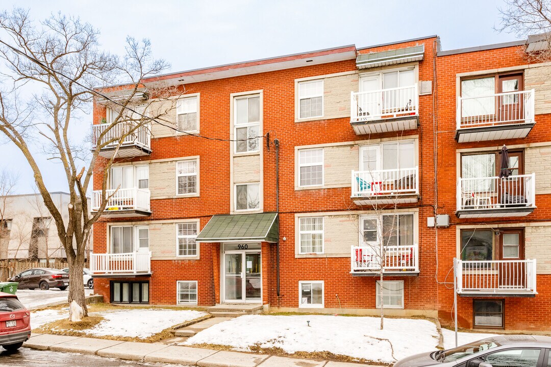 960 14E Av in Montréal, QC - Building Photo