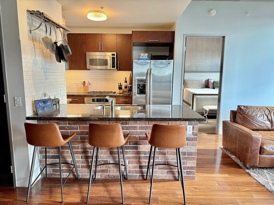 1494 Union St, Unit 609 in San Diego, CA - Foto de edificio