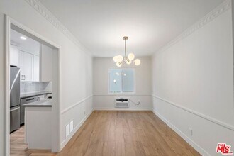 1250 N Crescent Heights Blvd in West Hollywood, CA - Building Photo - Building Photo