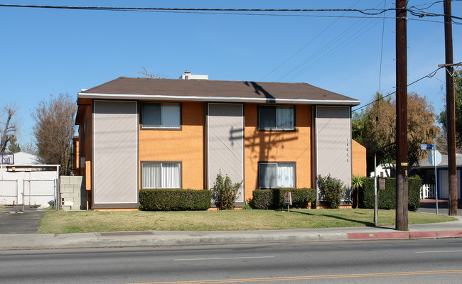 14633 Vanowen St in Van Nuys, CA - Building Photo - Building Photo