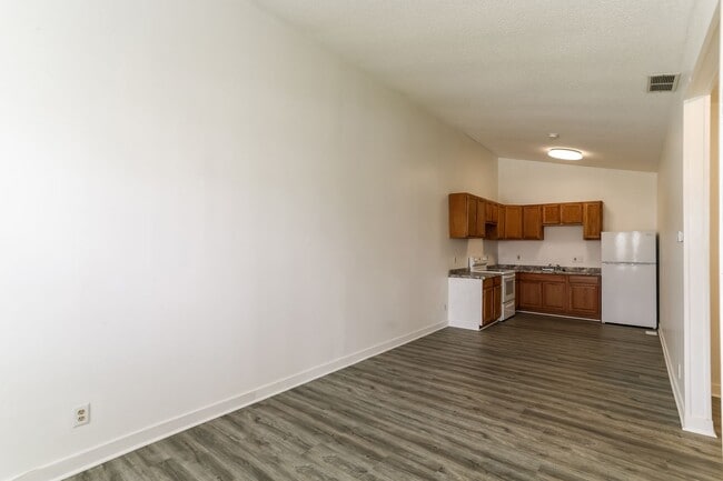 2199-2199 Amherst Ave in Columbus, OH - Building Photo - Building Photo