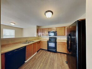 911 Swearngan Ridge Ct in Charlotte, NC - Building Photo - Building Photo